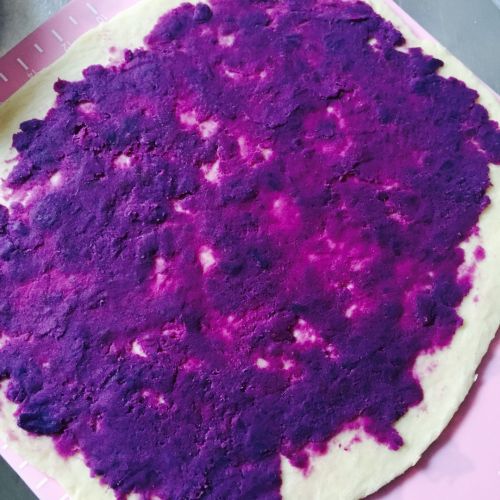 紫薯面包卷的做法图解3